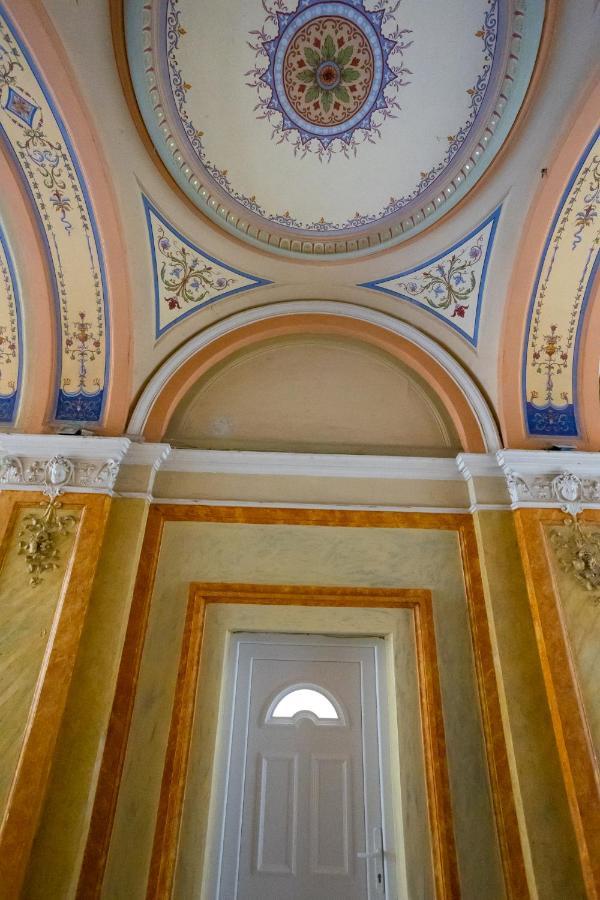 Parliament Exclusive Gallery بودابست المظهر الخارجي الصورة